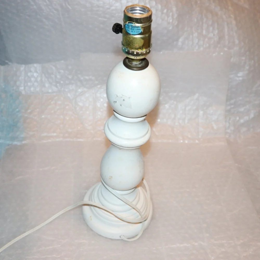Under Writers Laboratories Portable White Lamp - Picture 7 of 11